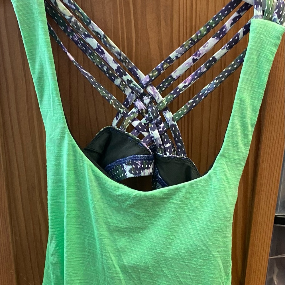 Lululemon tank top with built in bra
